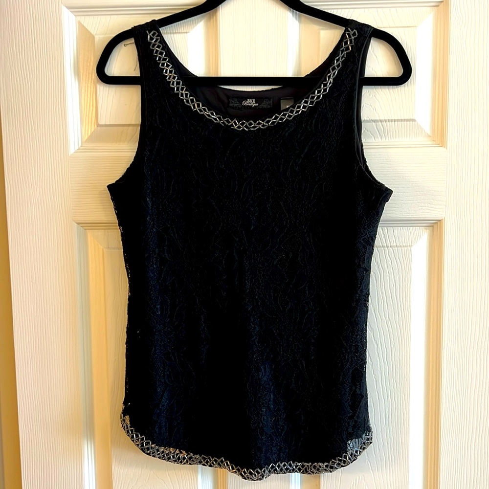 BKE Boutique black lace overlay sleeveless top size M.
